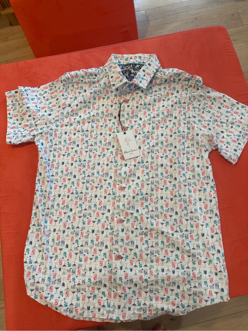 Robert Graham White Short-Sleeve Shirt with Red and Blue Print
